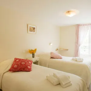 https://hotel-restaurant-des-arts.midi-pyreneeshotels.com